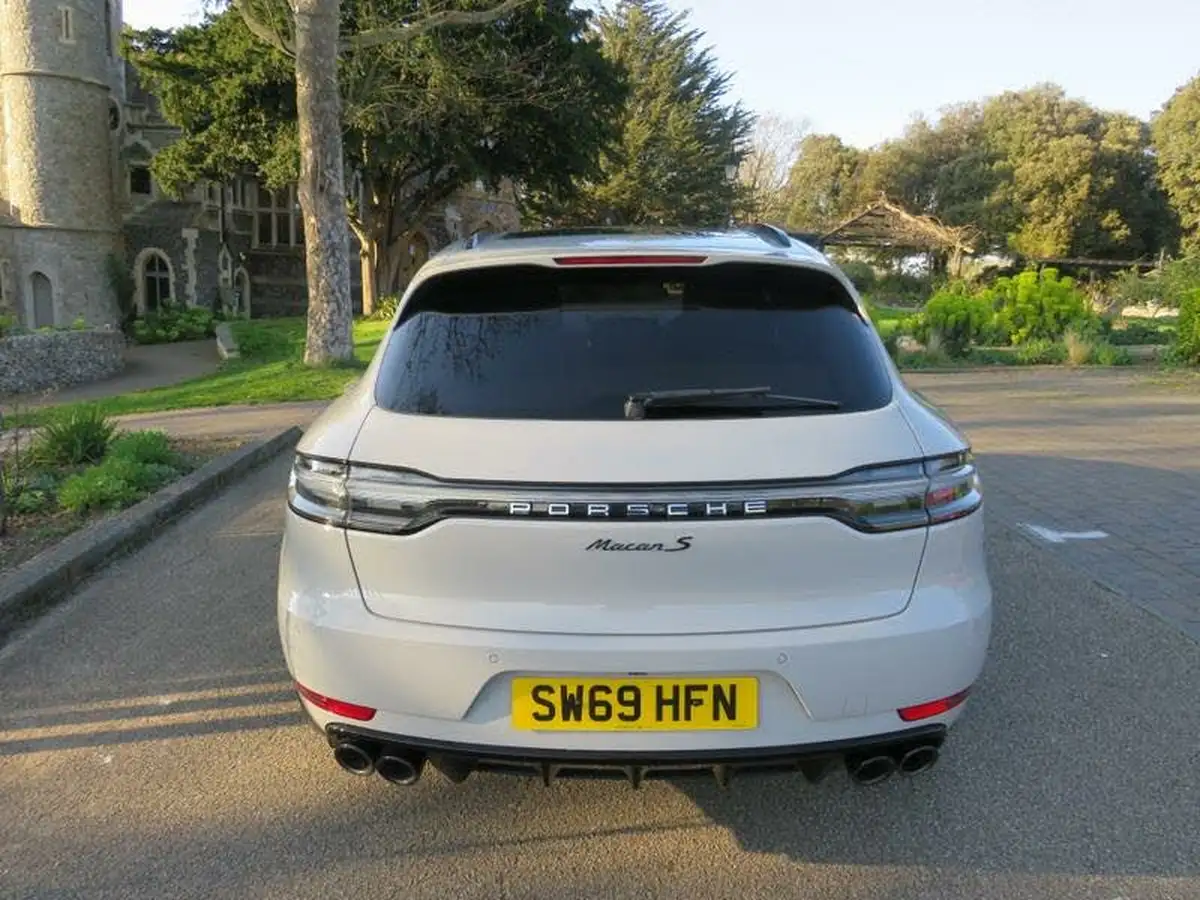 2019-porsche-macan-30-v6-s-big-7