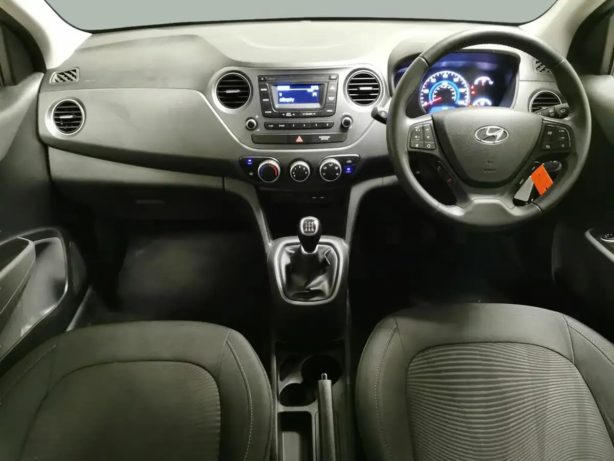 2018-hyundai-i10-10-se-67ps-big-1