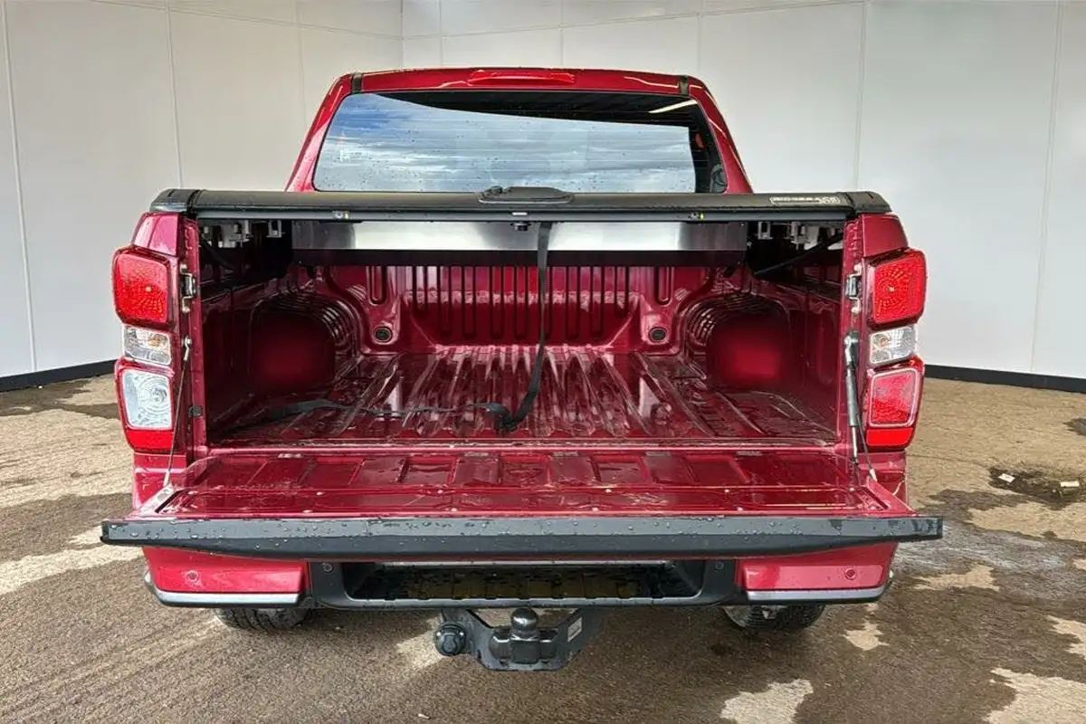 2023-isuzu-d-max-19td-dl20-double-big-10