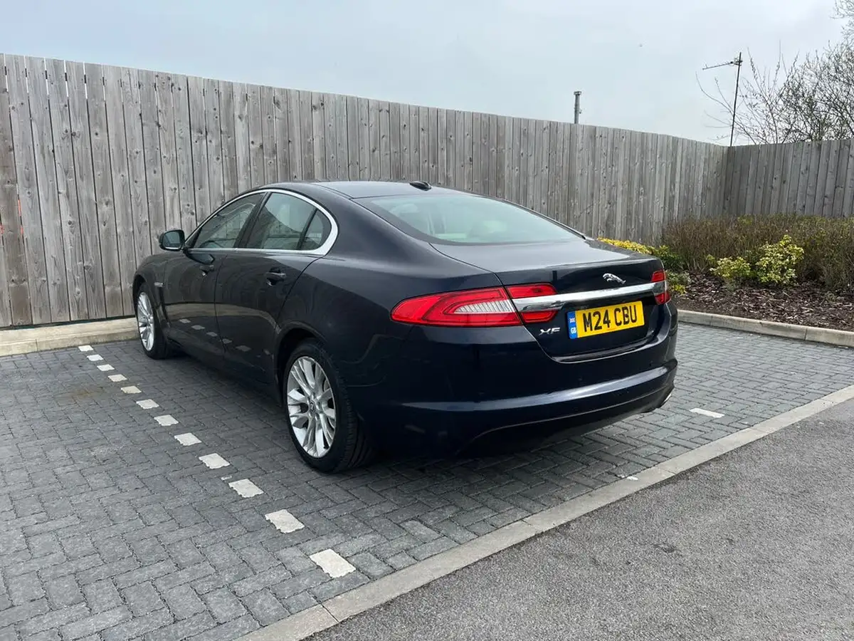 2011-jaguar-xf-22td-luxury-big-5