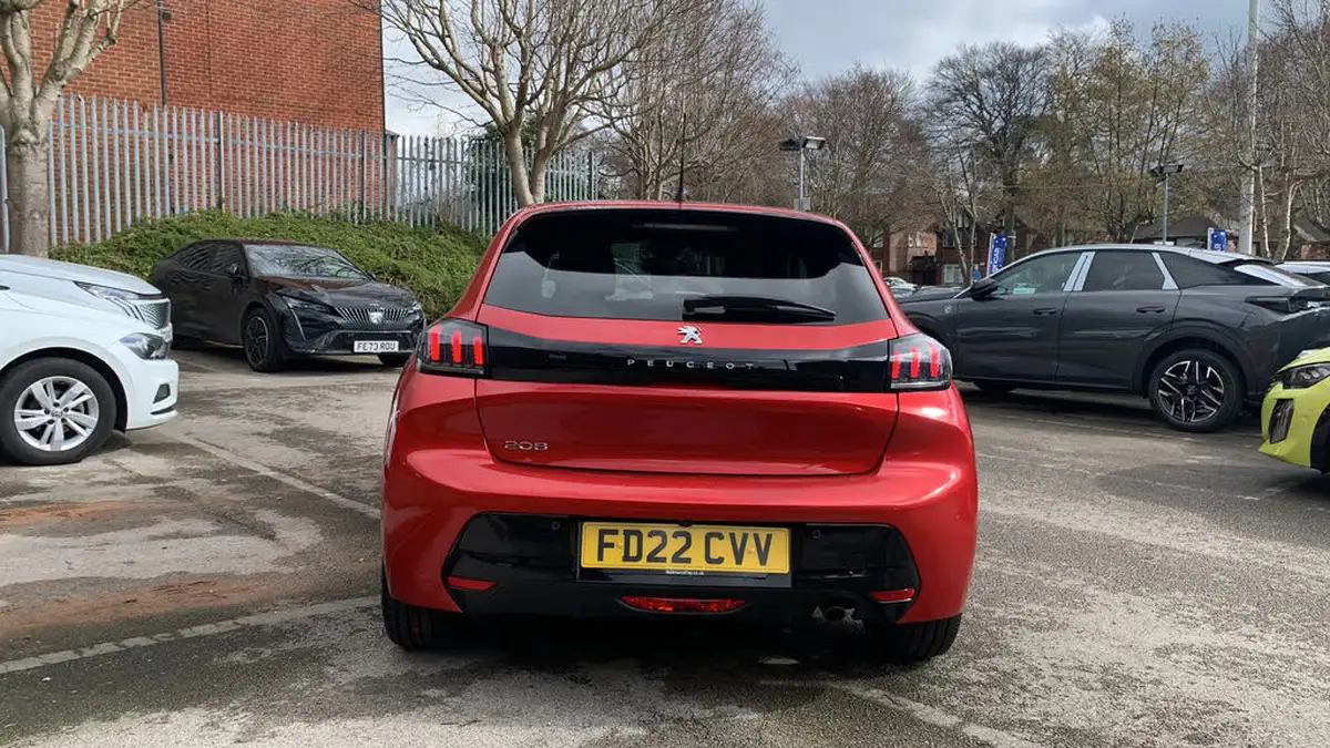 2022-peugeot-208-12-puretech-allure-premium-100bhp-big-8