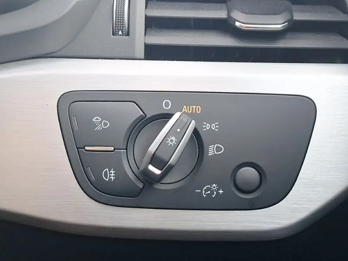 2019-audi-a4-avant-20-35-tfsi-s-line-big-11