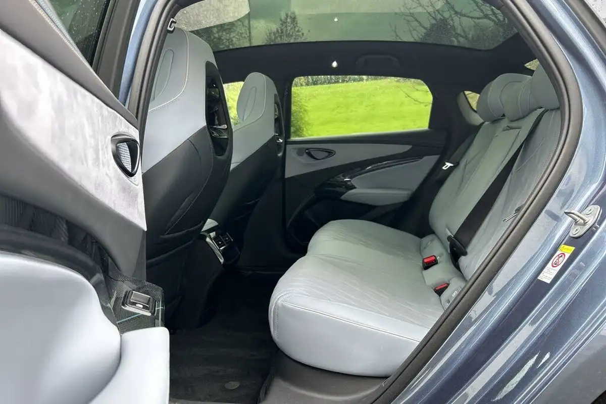 2024-byd-seal-e-design-big-29