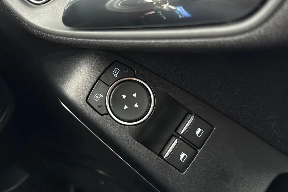 2019-ford-fiesta-10t-zetec-5d-big-38