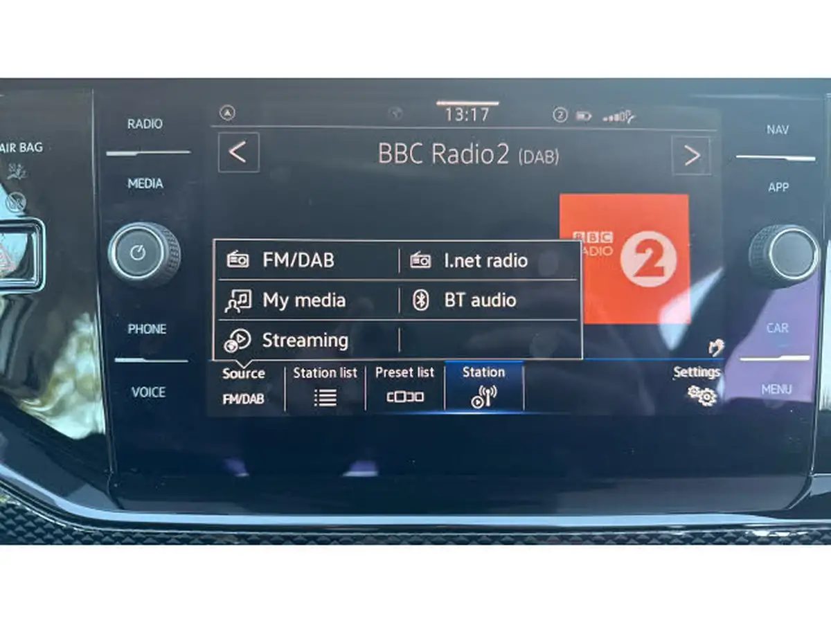 2022-volkswagen-polo-10-tsi-life-dsg-big-24