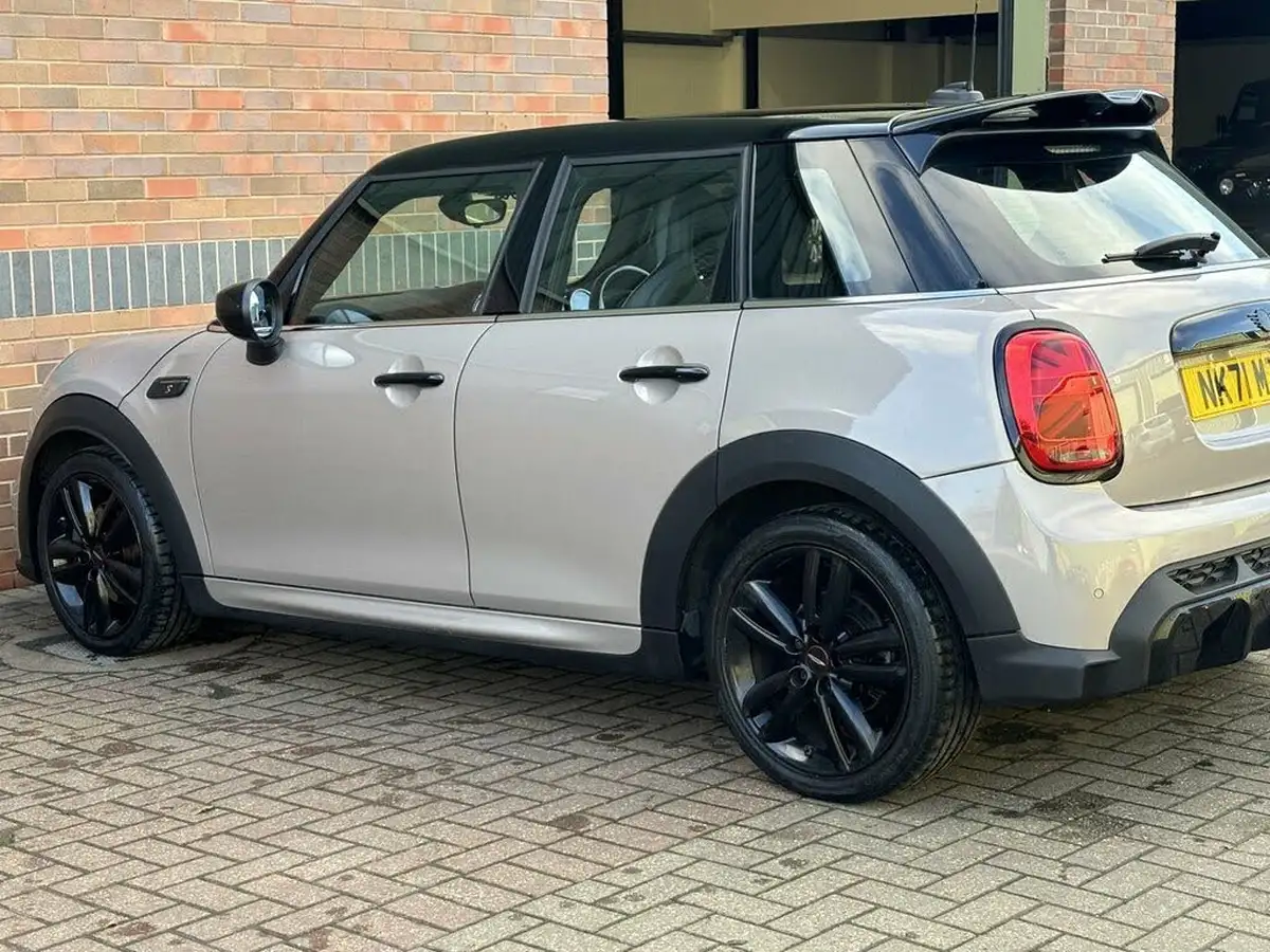 2021-mini-cooper-20-cooper-s-sport-hatchback-5d-auto-big-40