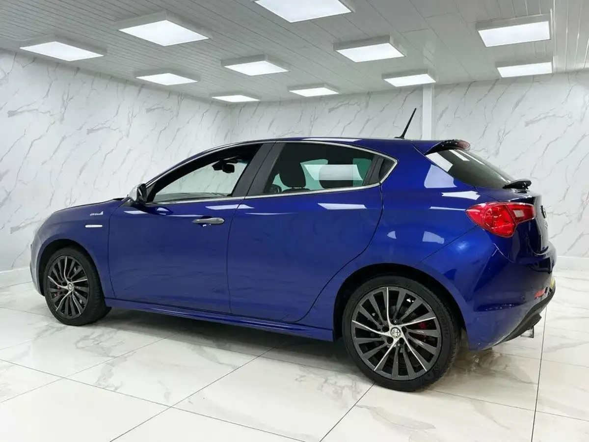 2015-alfa-romeo-giulietta-14-tb-qv-line-big-7
