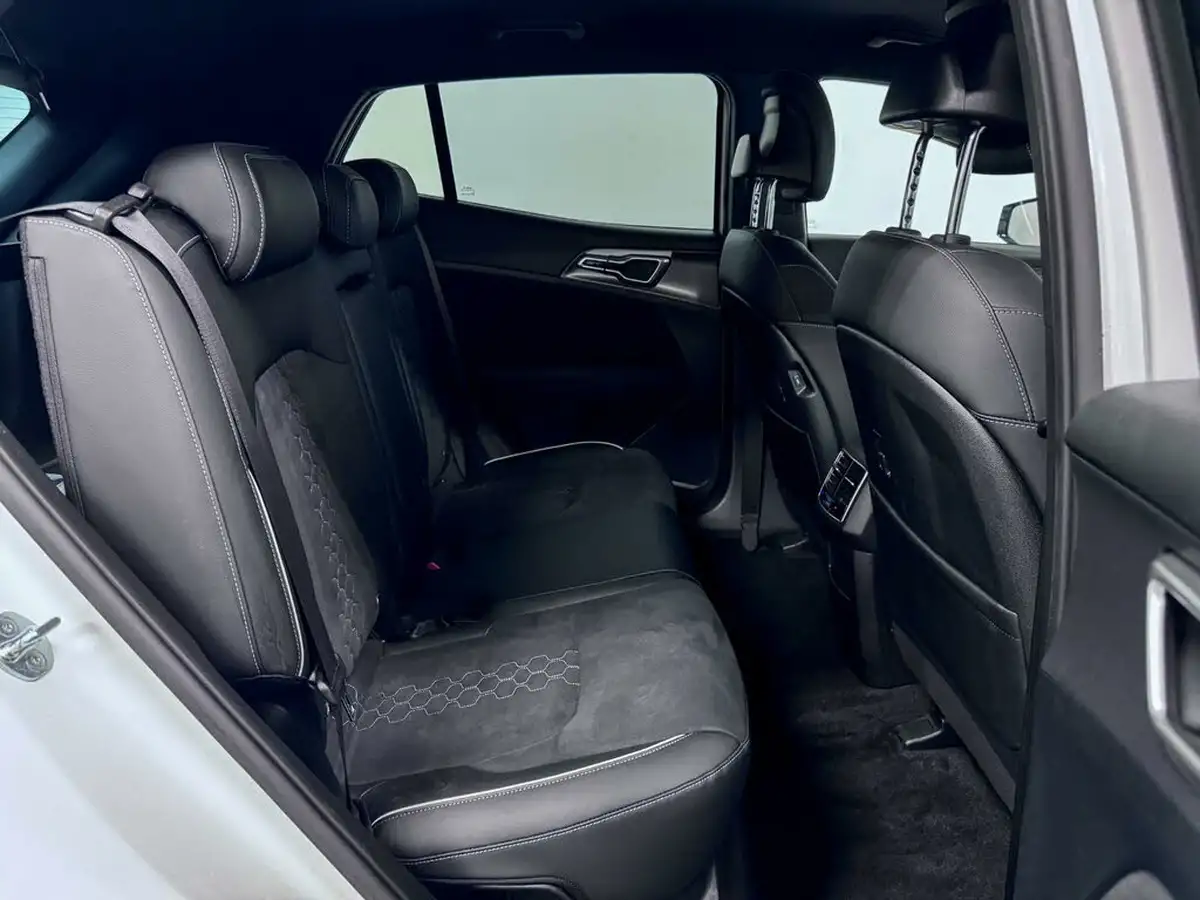 2024-kia-sportage-16-t-gdi-gt-line-241bhp-awd-phev-auto-big-32