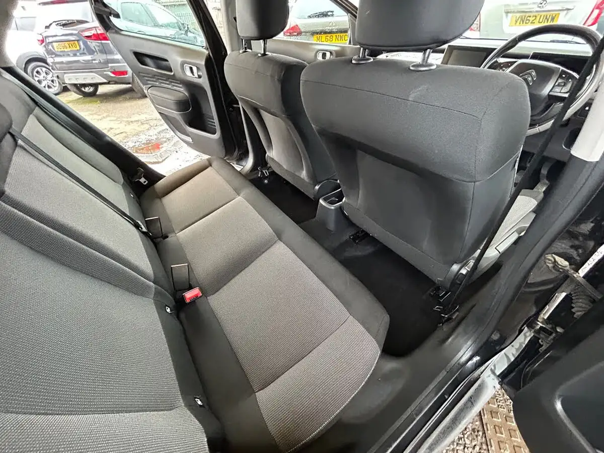 2016-citroen-c4-cactus-12-puretech-feel-82ps-big-16
