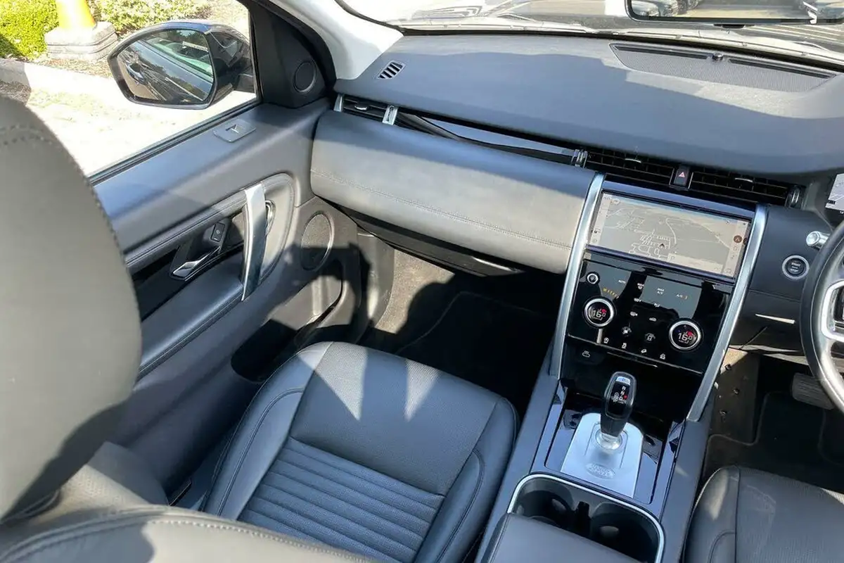2021-land-rover-discovery-sport-20-p250-hse-big-15