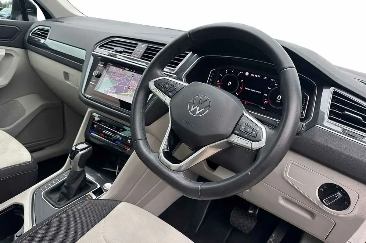 2022-volkswagen-tiguan-15-tsi-elegance-big-5