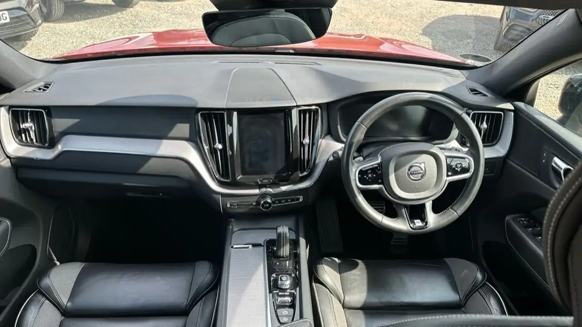 2019-volvo-xc60-20td-b4-r-design-big-19