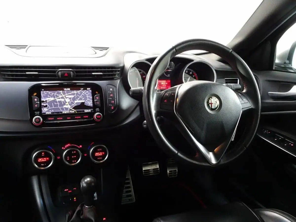 2014-alfa-romeo-giulietta-14-exclusive-alfa-tct-big-8