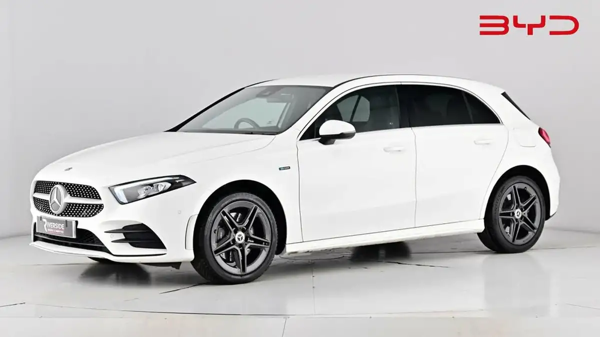 2021-mercedes-benz-a-class-13-a250e-amg-line-executive-hatchback-5d-big-15