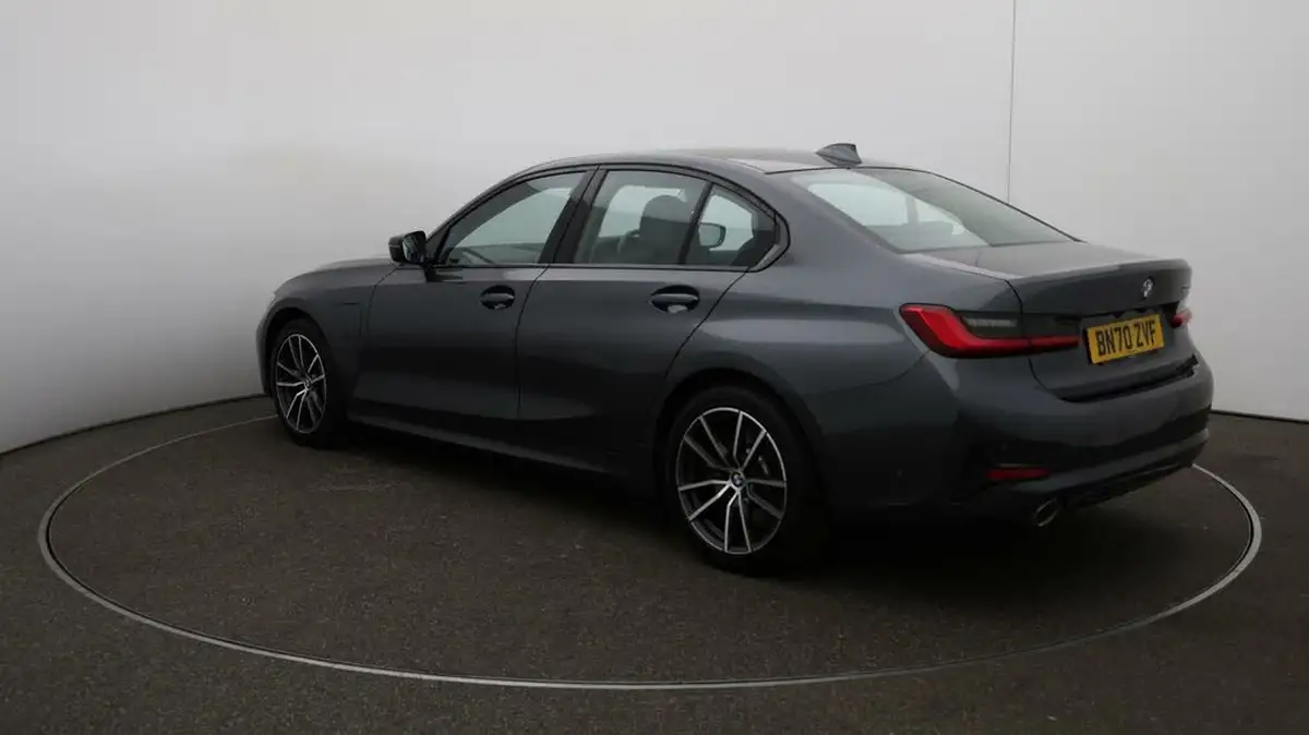 2020-bmw-3-series-20-330e-sport-pro-saloon-4d-big-55