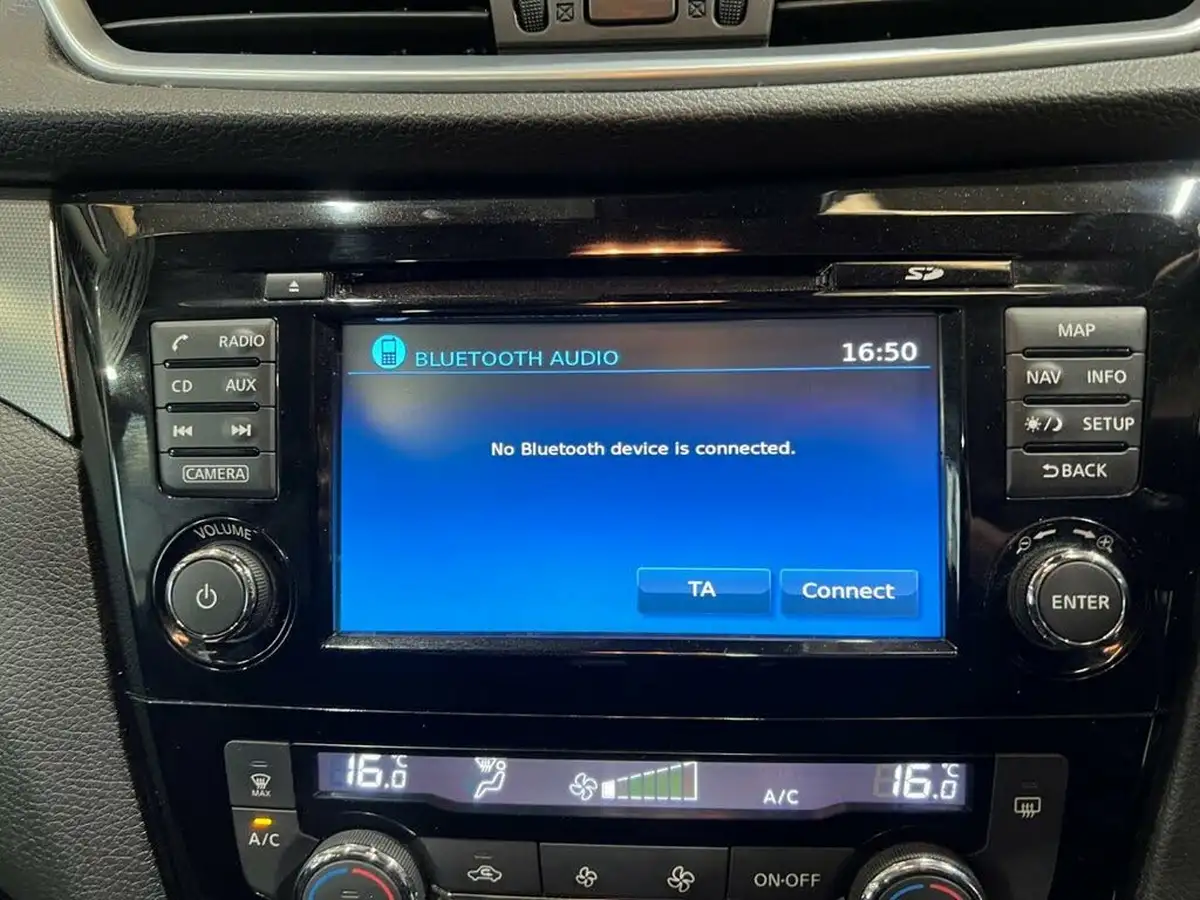 2018-nissan-qashqai-12-dig-t-n-connecta-big-22