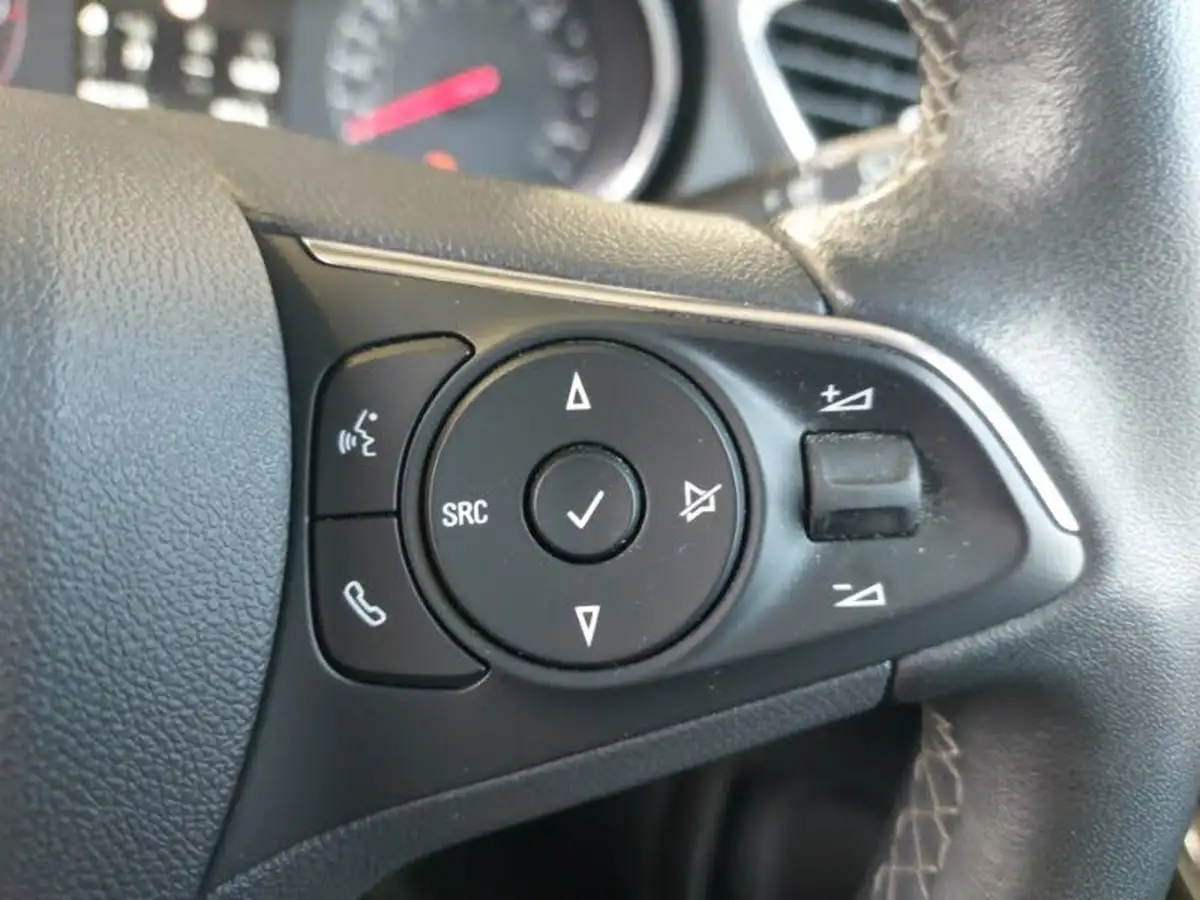 2021-vauxhall-grandland-x-12-griffin-big-15