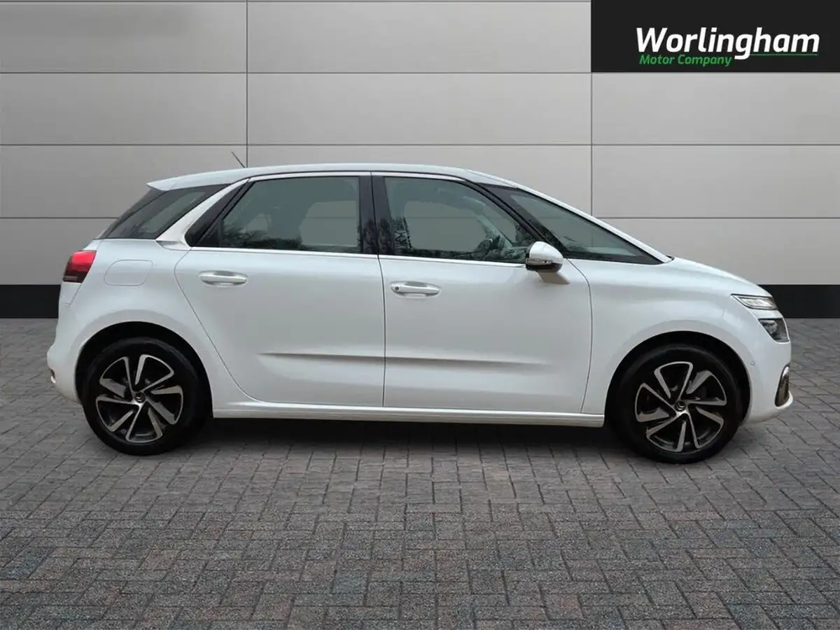2017-citroen-c4-picasso-16bluehdi-feel-big-7