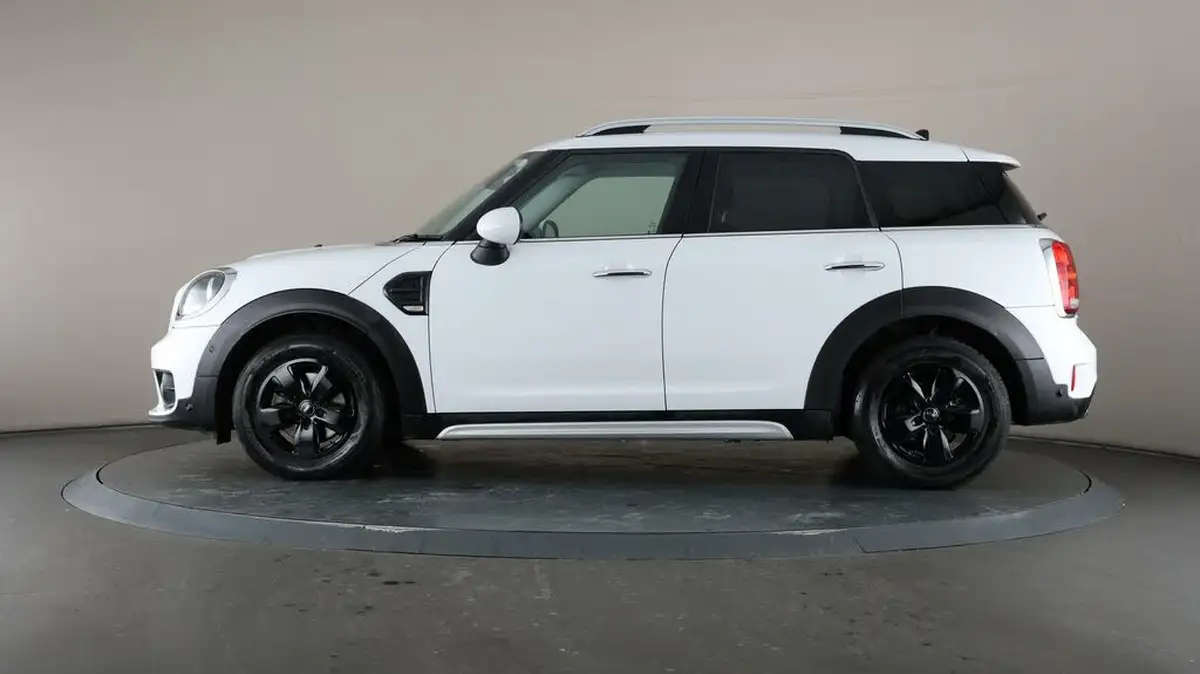 2019-mini-countryman-20td-cooper-d-classic-auto-big-4