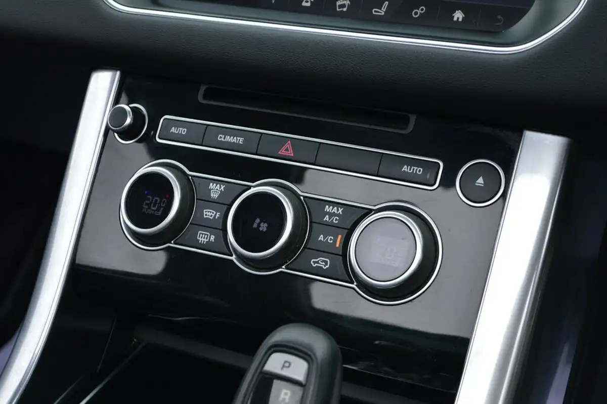 2017-land-rover-range-rover-sport-30-sd-v6-hse-306ps-big-46