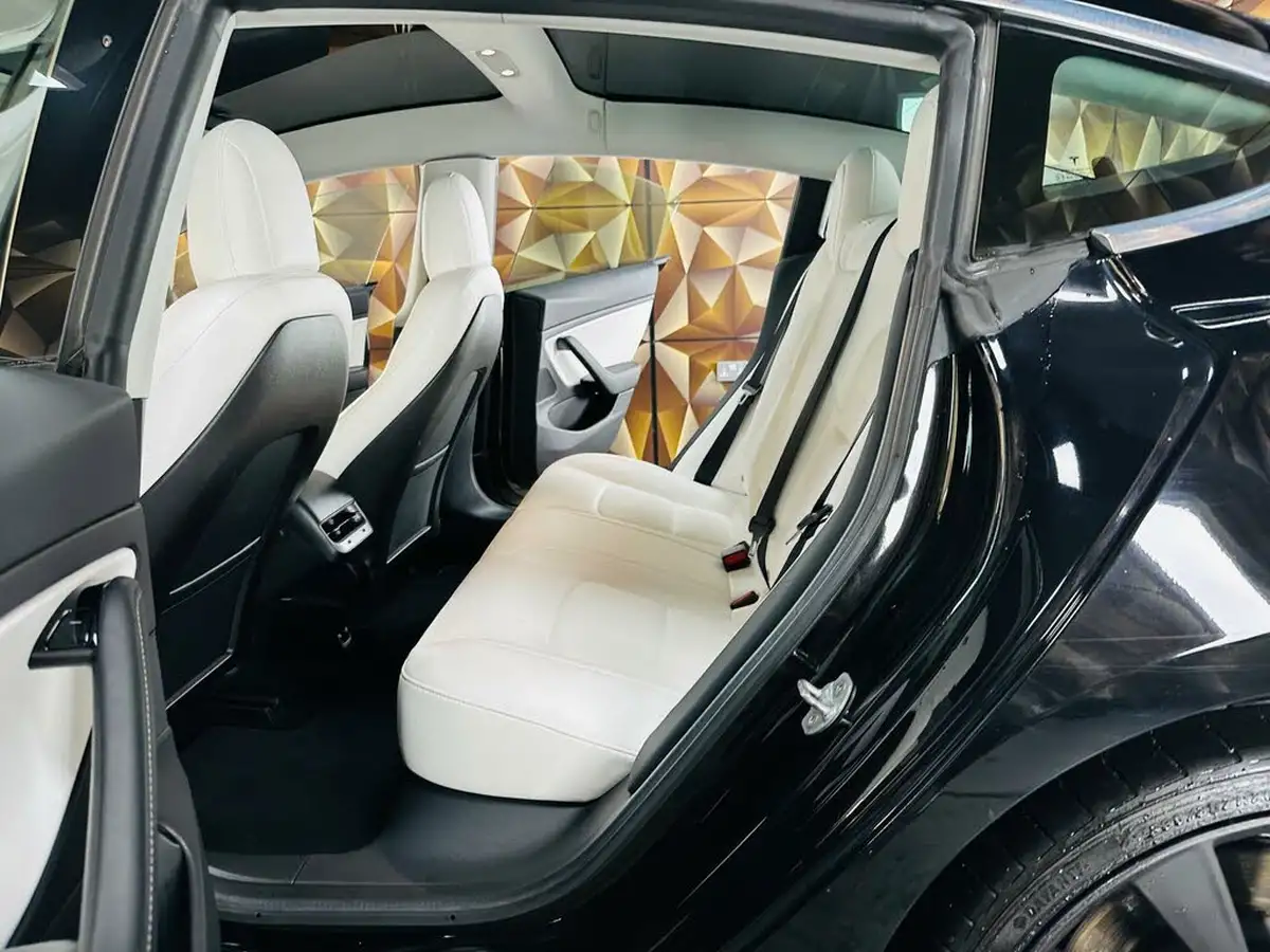 2019-tesla-model-3-e-4x4-performance-pack-big-74