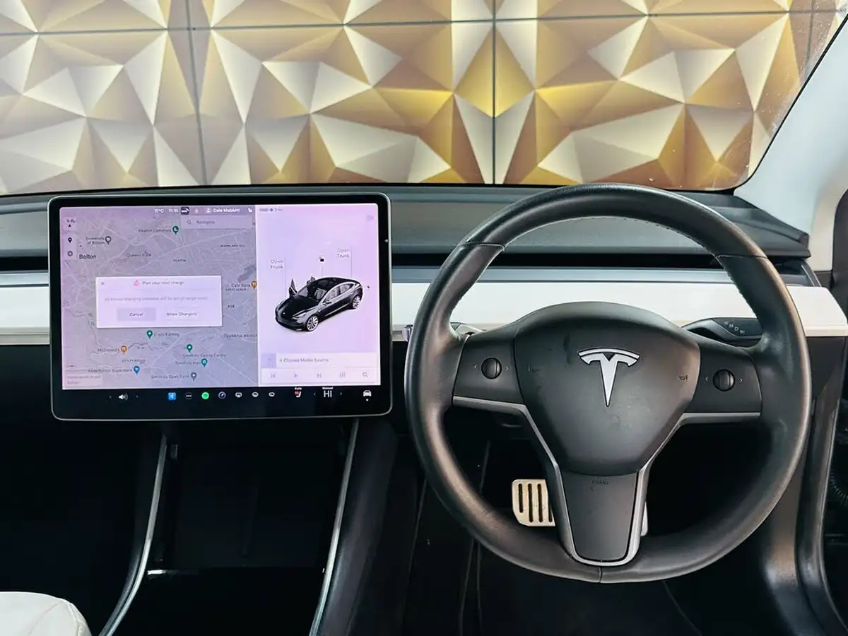 2019-tesla-model-3-e-4x4-performance-pack-big-50