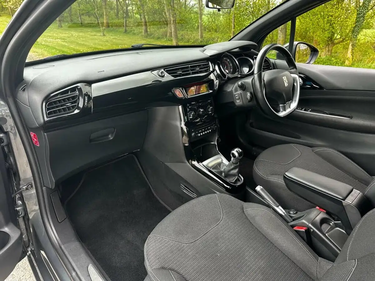 2014-citroen-ds3-16td-dstyle-big-6