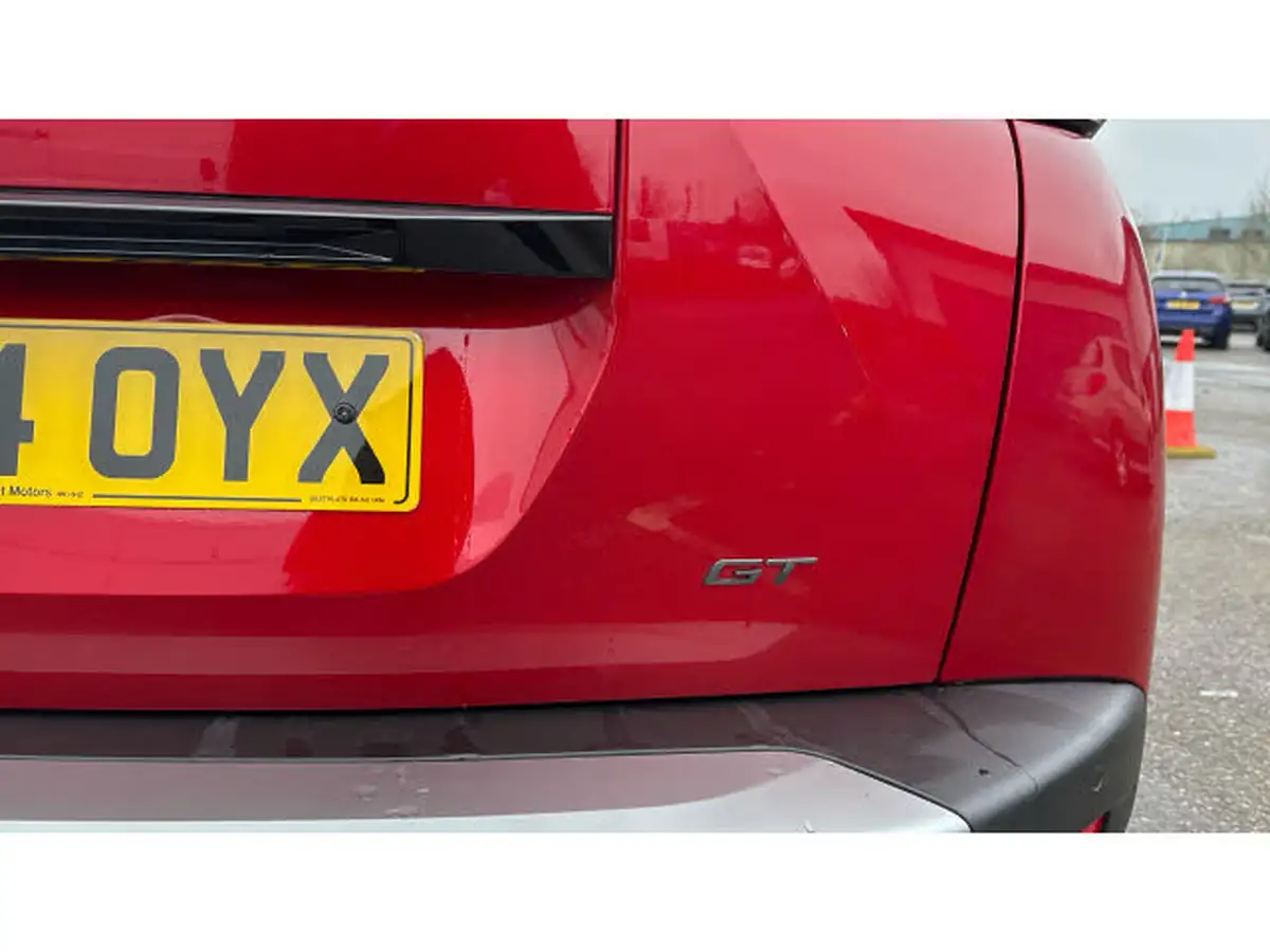 2024-peugeot-2008-suv-e-gt-136ps-50kwh-big-23
