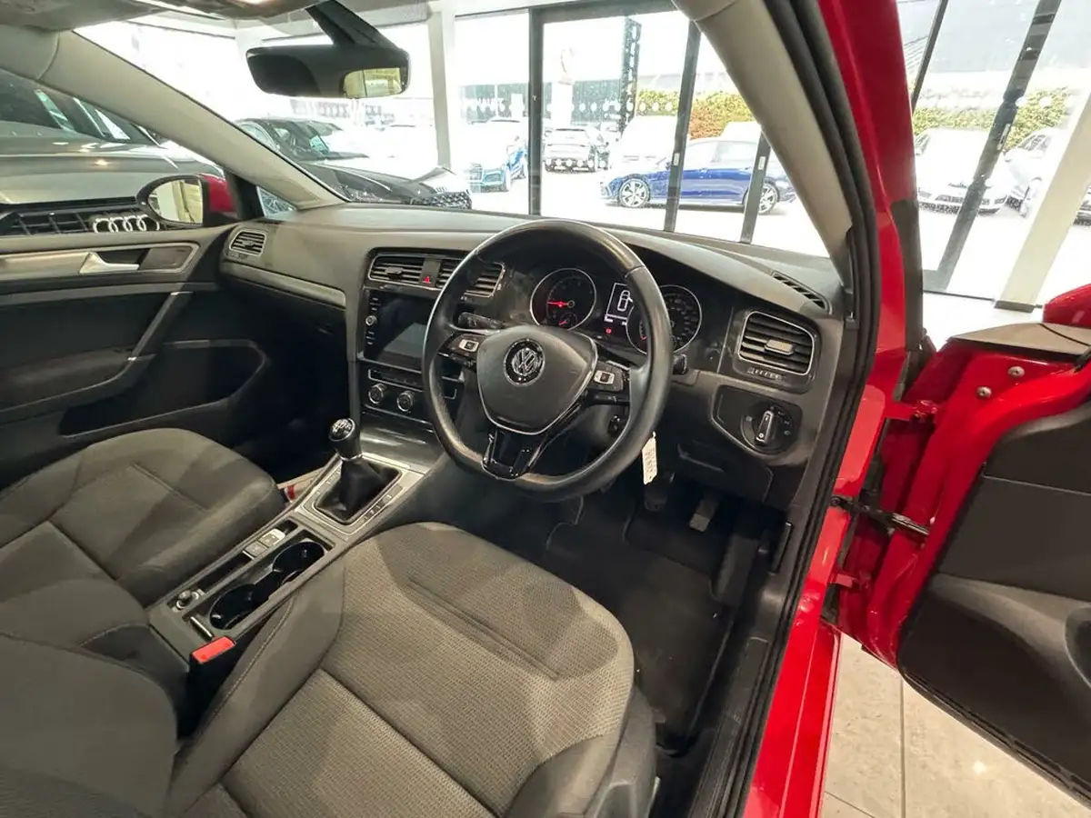 2018-volkswagen-golf-16tdi-se-nav-ss-hatchback-5d-big-19