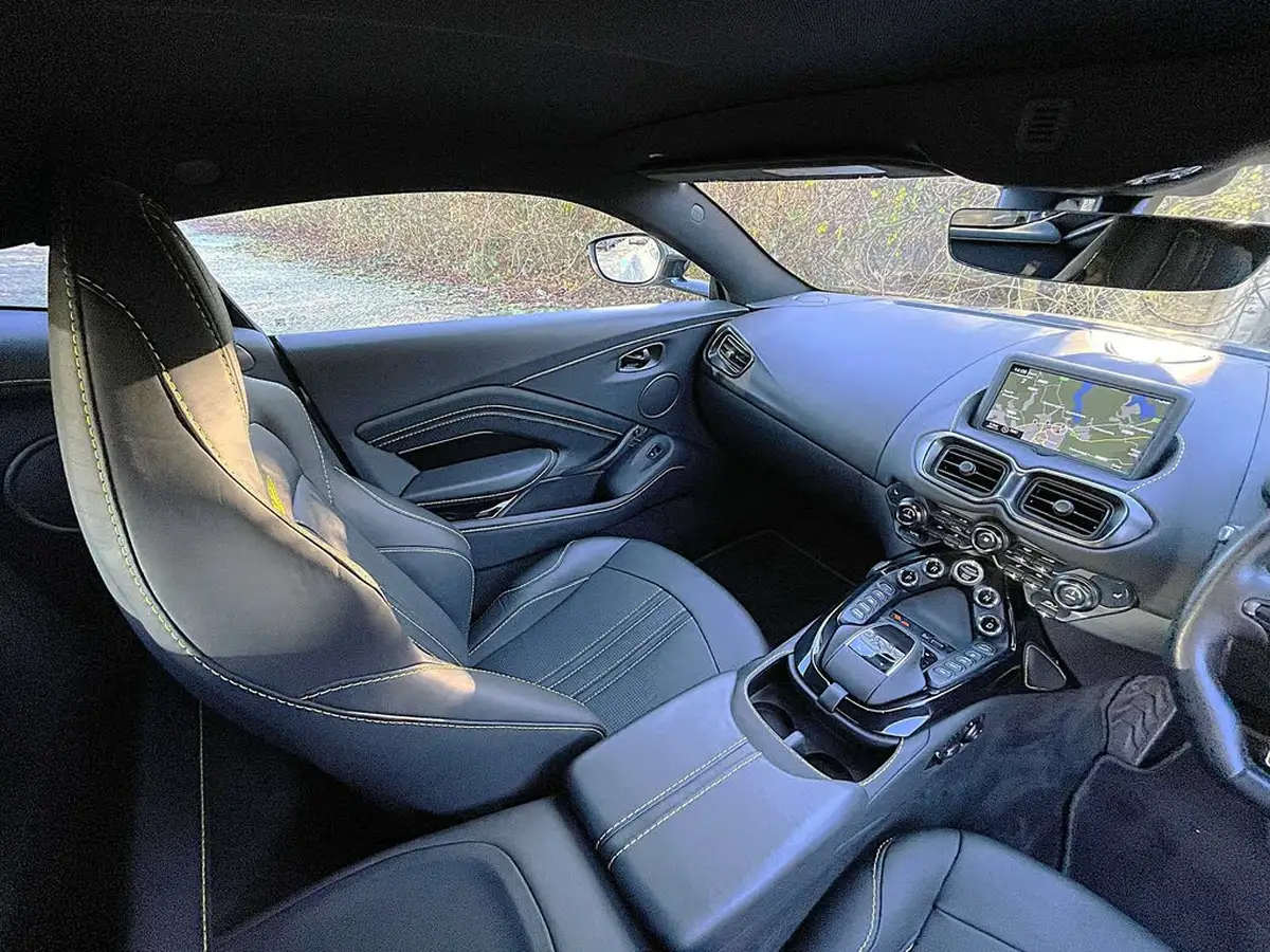 2023-aston-martin-vantage-40-v8-vantage-coupe-auto-big-23