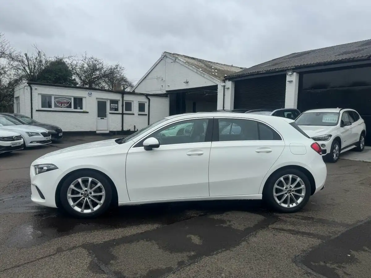 2019-mercedes-benz-a-class-15d-a180d-sport-hatchback-5d-7g-dct-big-2