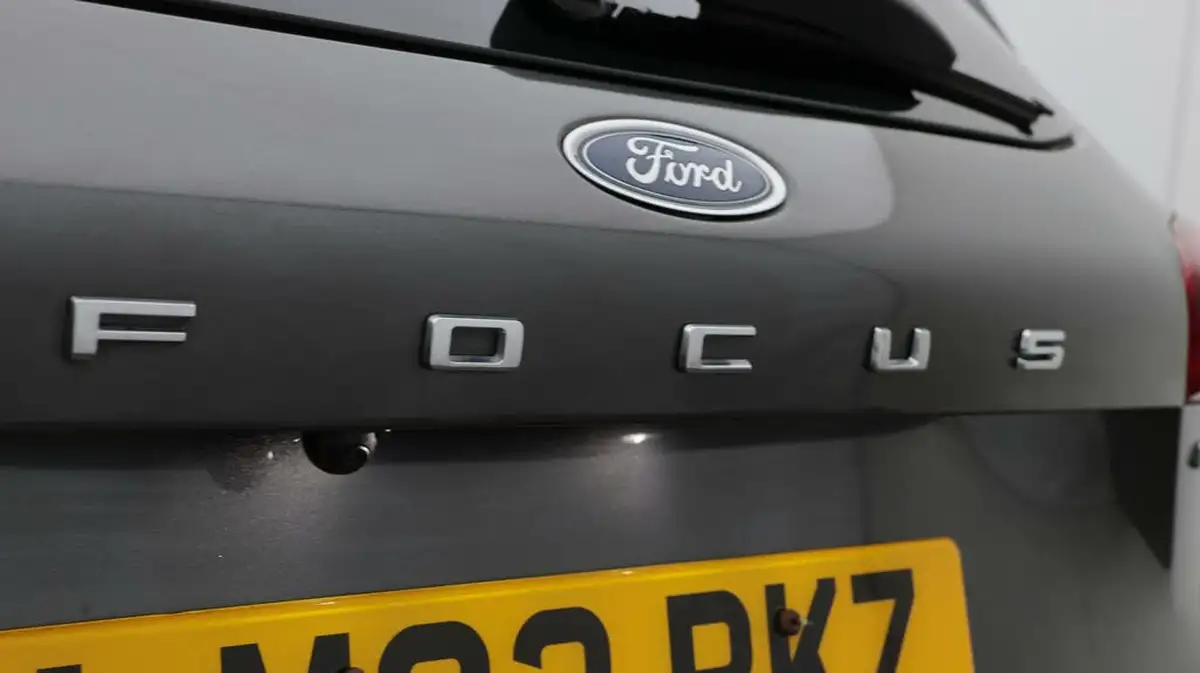 2022-ford-focus-10t-active-vignale-125ps-hybrid-mhev-hatchback-powershift-big-22