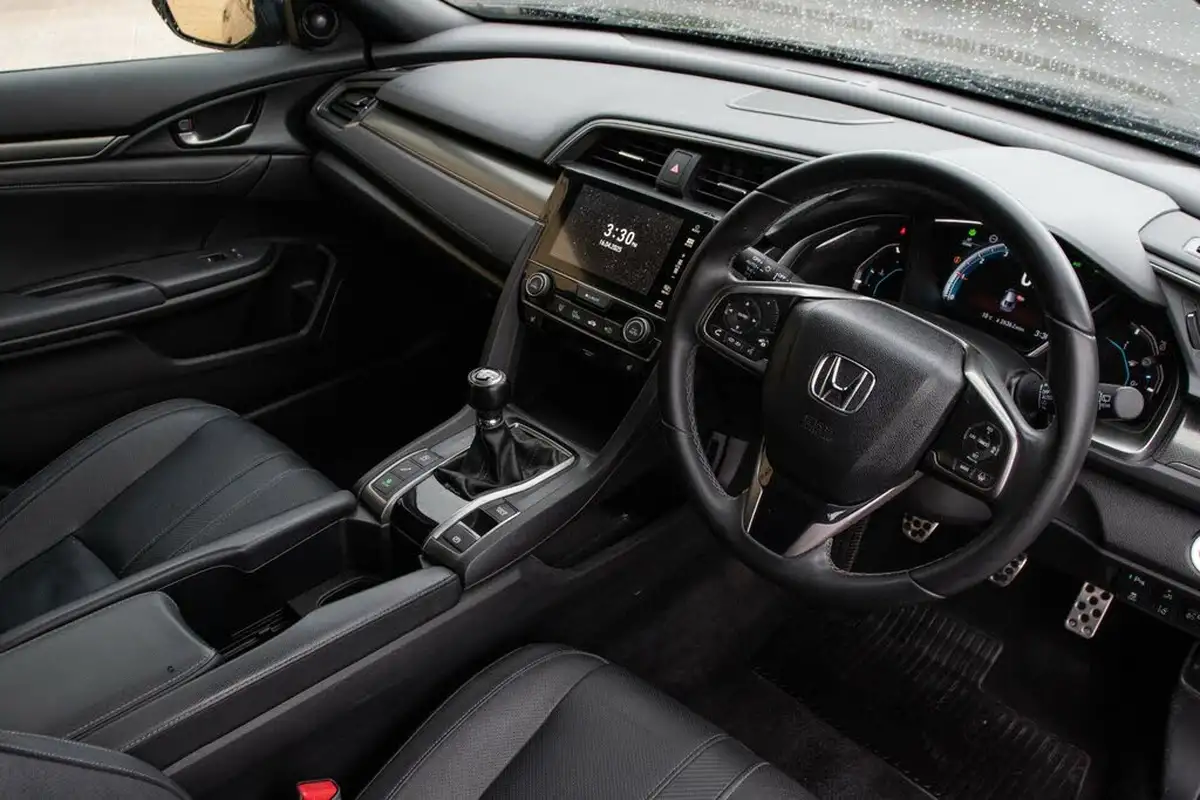 2018-honda-civic-10-vtec-turbo-ex-129ps-ss-hatchback-5d-big-4