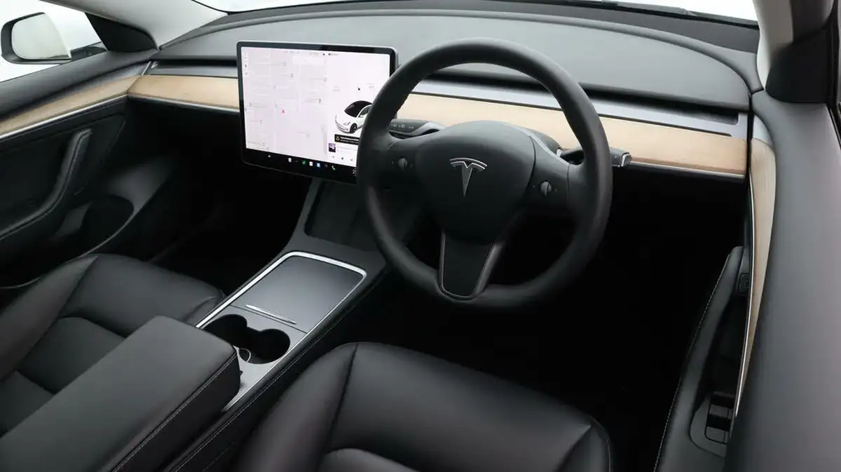 2021-tesla-model-3-e-standard-plus-big-9