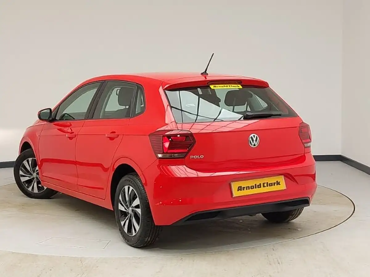 2018-volkswagen-polo-10-se-65ps-big-1