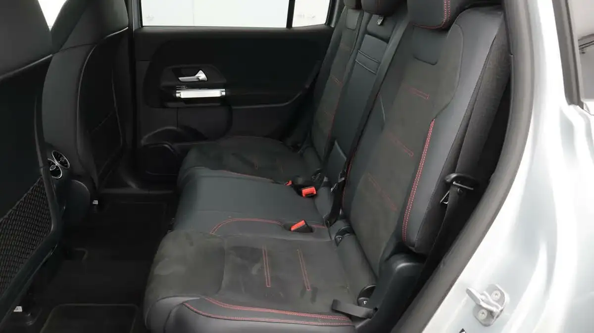 2023-mercedes-benz-eqb-e-350-amg-line-big-16