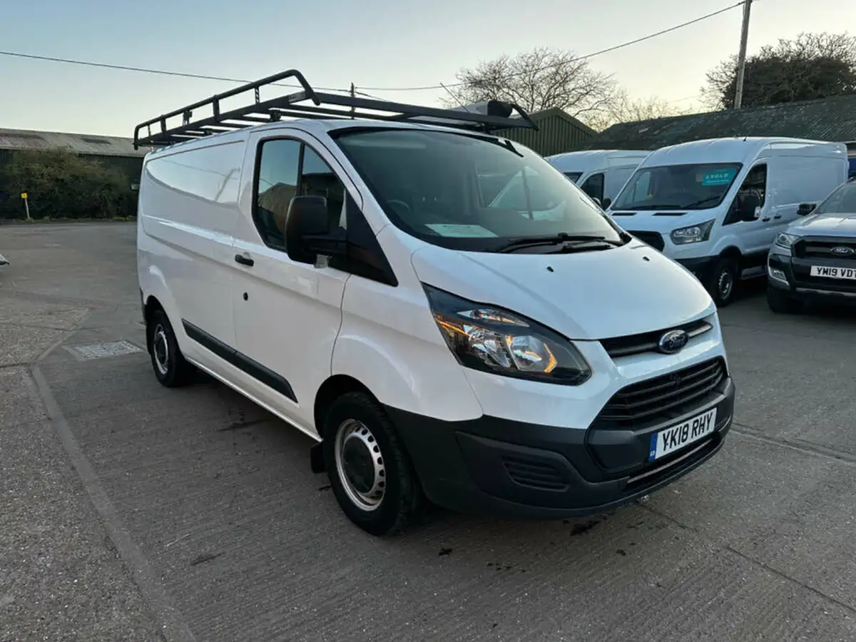 2018-ford-transit-custom-20tdci-290-l1h1-105pseu6-panel-van-big-13