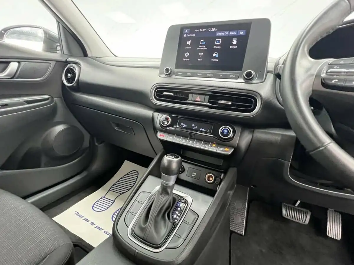 2022-hyundai-kona-16-gdi-se-connect-big-16