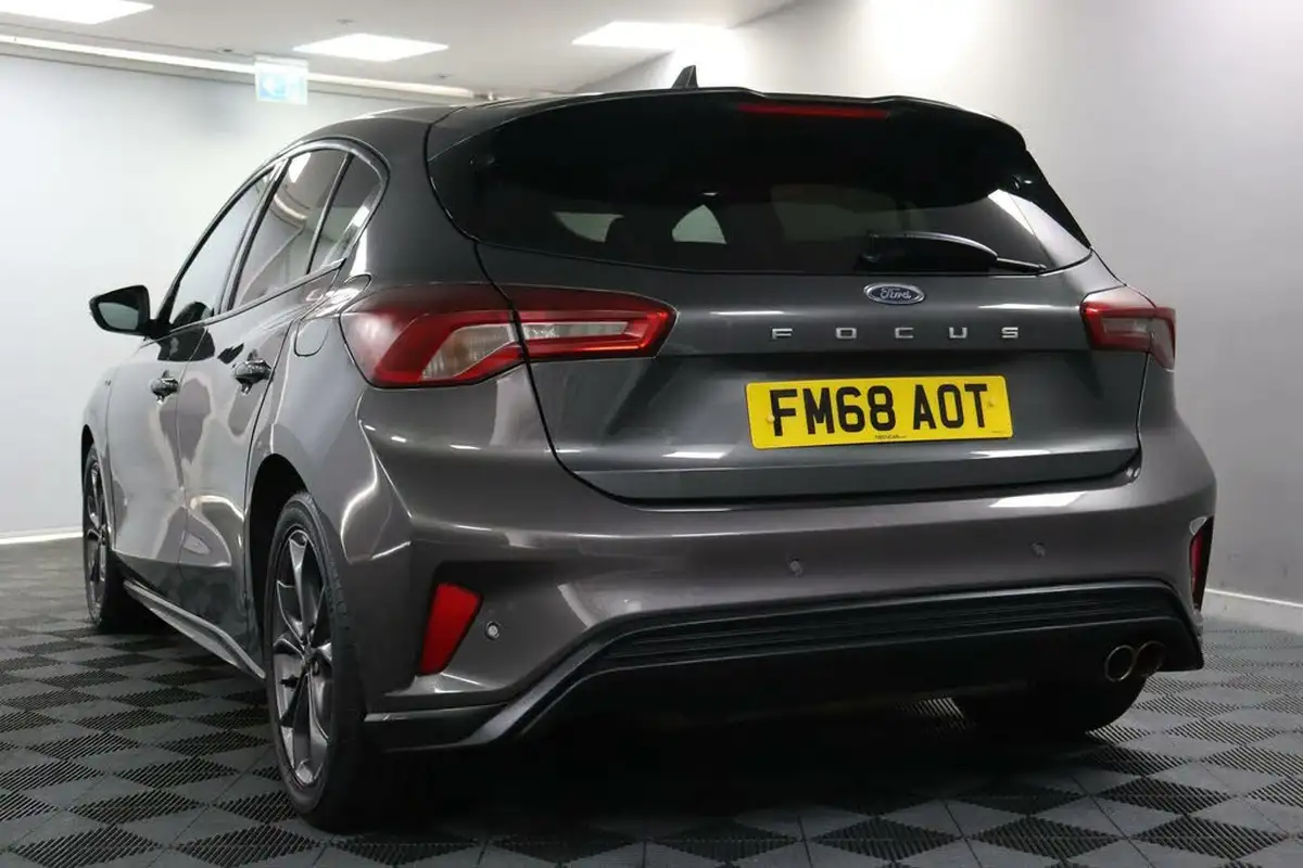 2019-ford-focus-10t-st-line-ss-hatchback-big-24