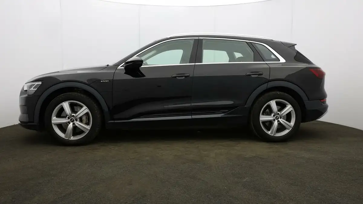 2021-audi-e-tron-50e-technik-station-wagon-big-62