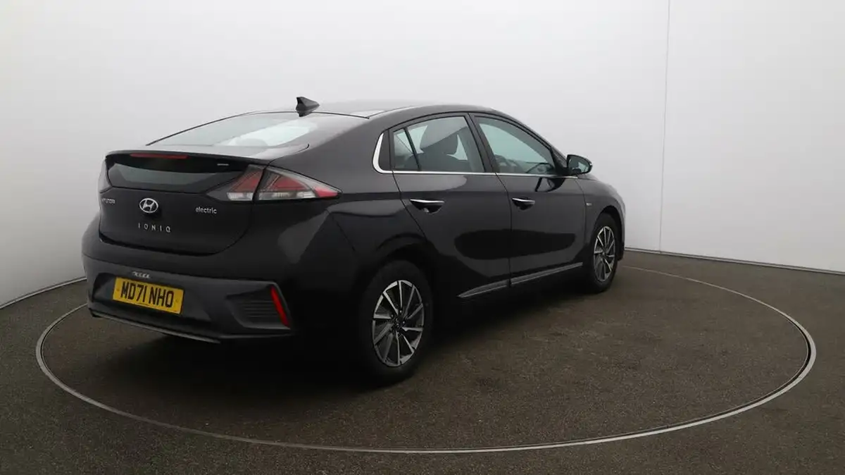 2022-hyundai-ioniq-e-premium-electric-big-7