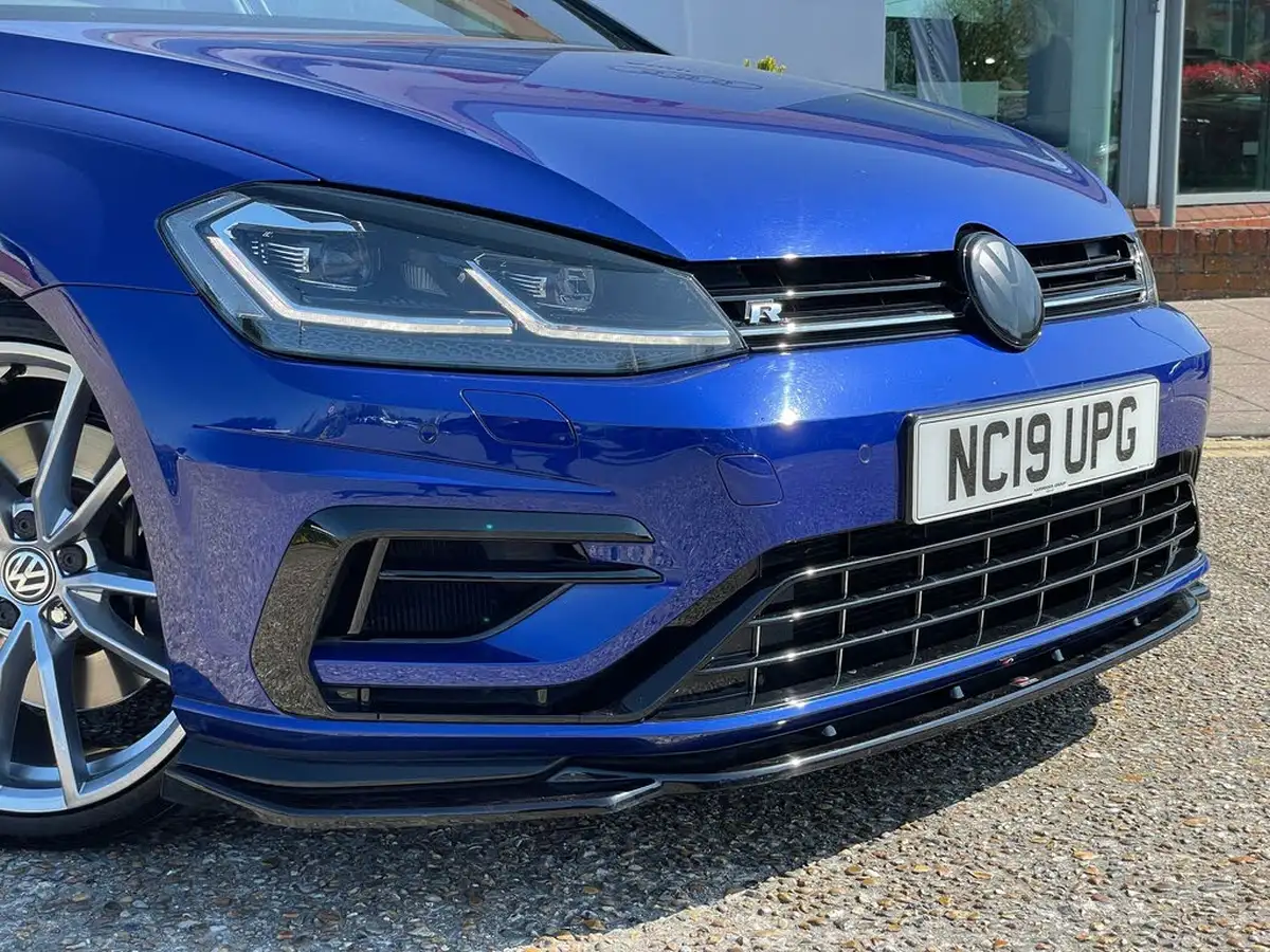 2019-volkswagen-golf-20-tsi-r-300ps-hatchback-5d-dsg-big-23