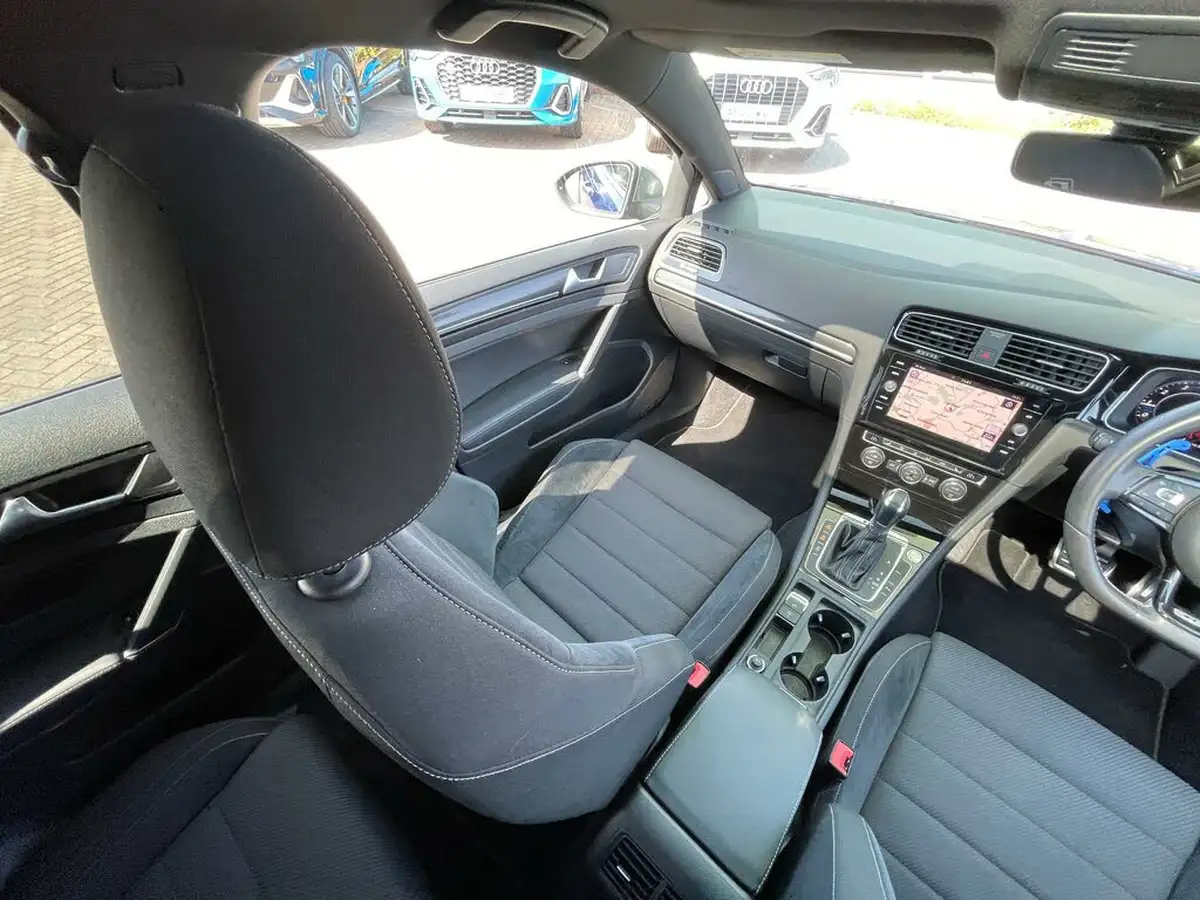 2019-volkswagen-golf-20-tsi-r-300ps-hatchback-5d-dsg-big-47