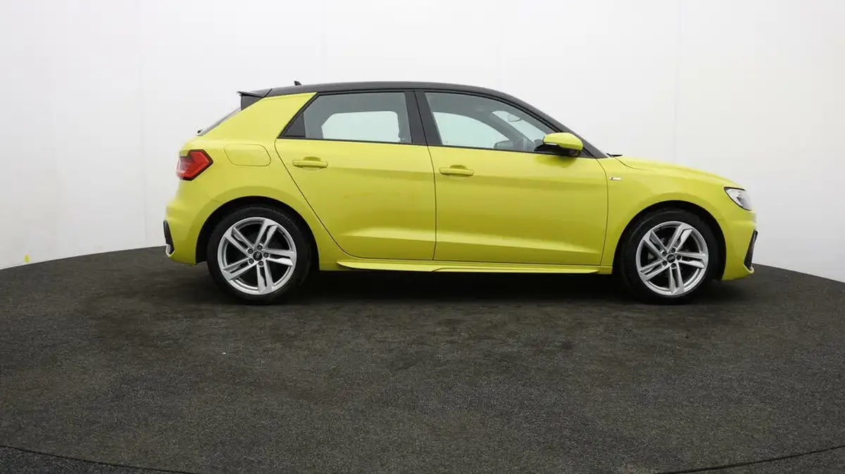 2022-audi-a1-10-25-tfsi-s-line-big-30