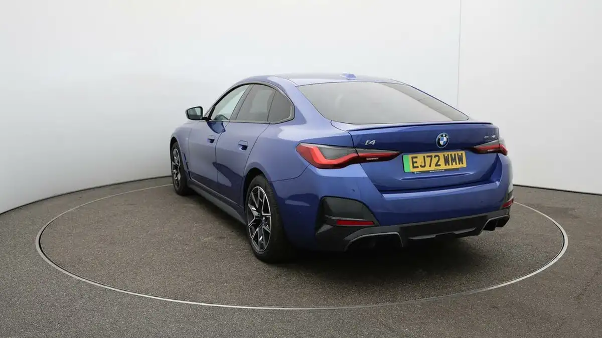 2022-bmw-i4-e-edrive40-m-sport-big-55