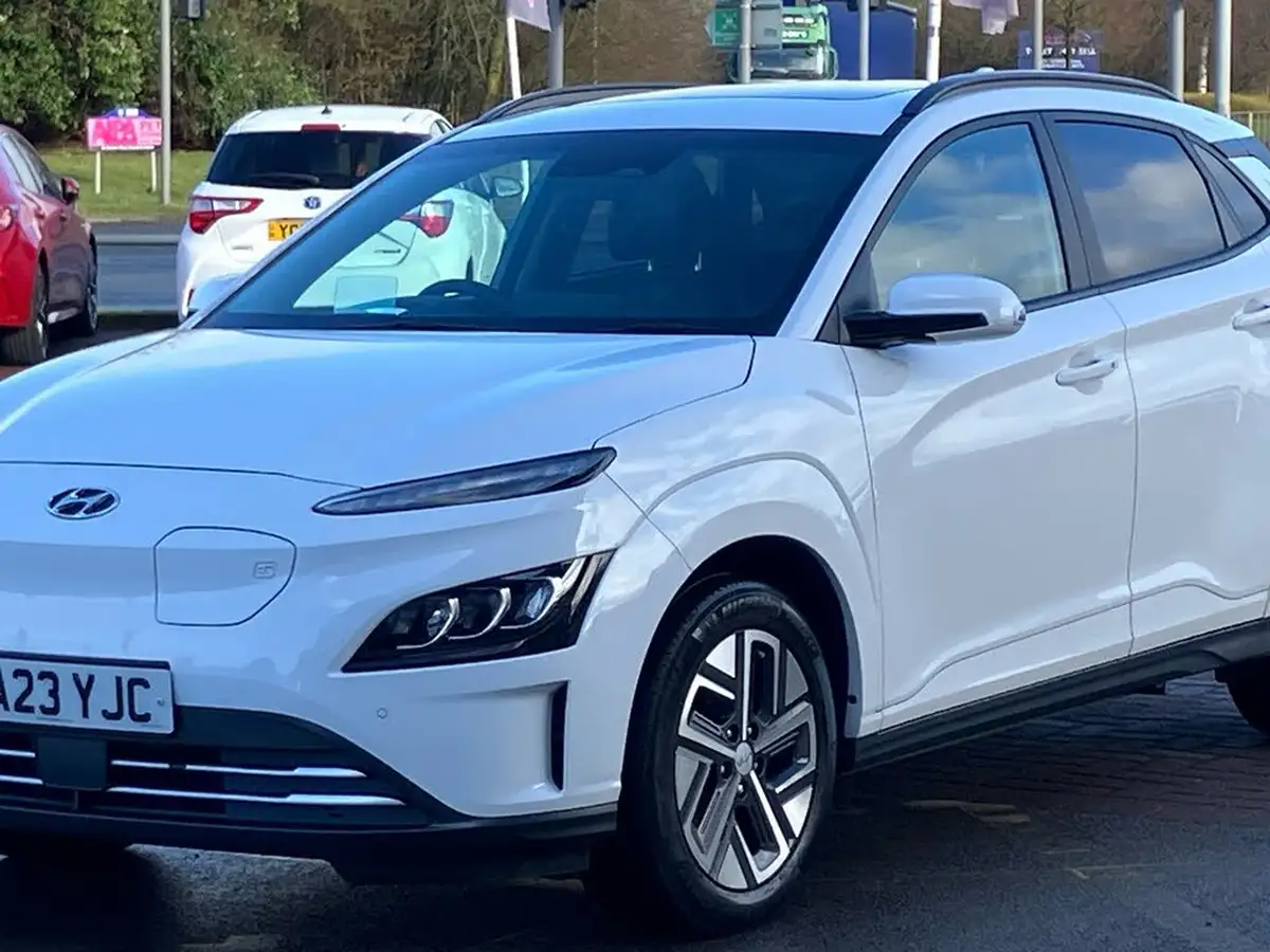 2023-hyundai-kona-e-ultimate-204ps-64kwh-105kw-obc-big-25