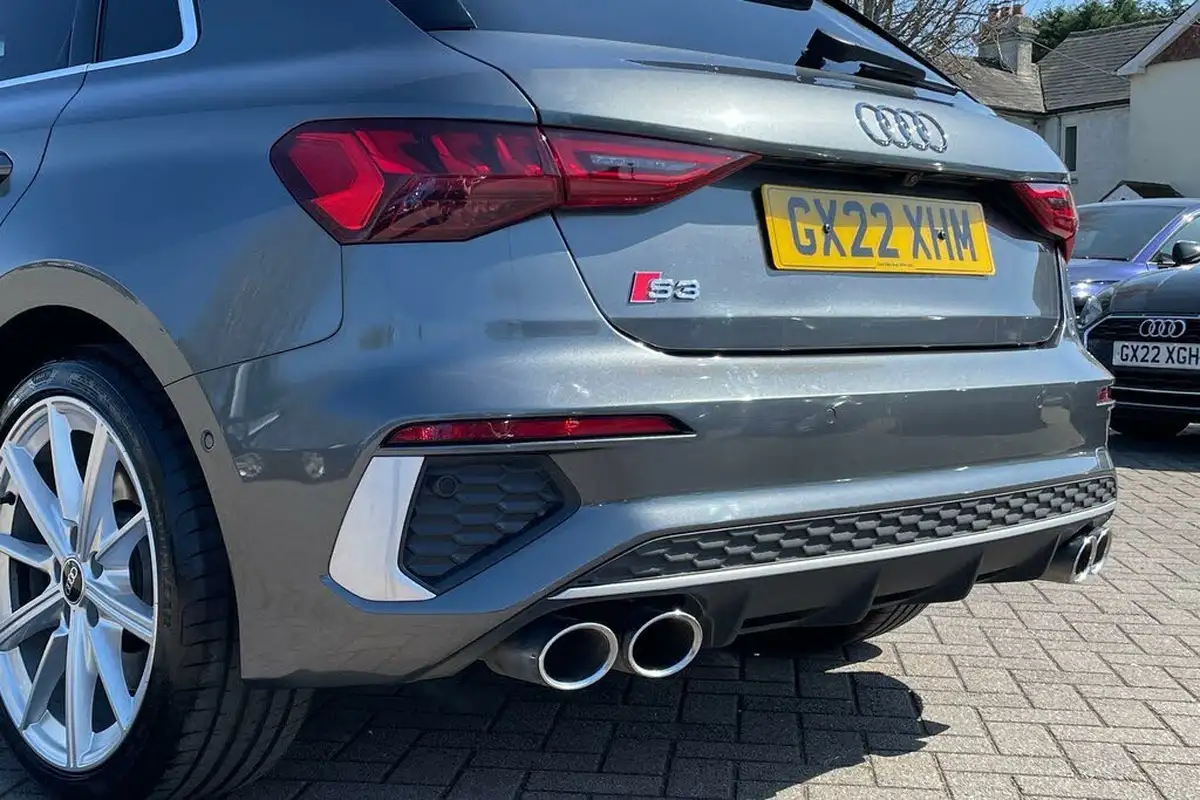 2022-audi-s3-20-tfsi-sportback-5d-big-24