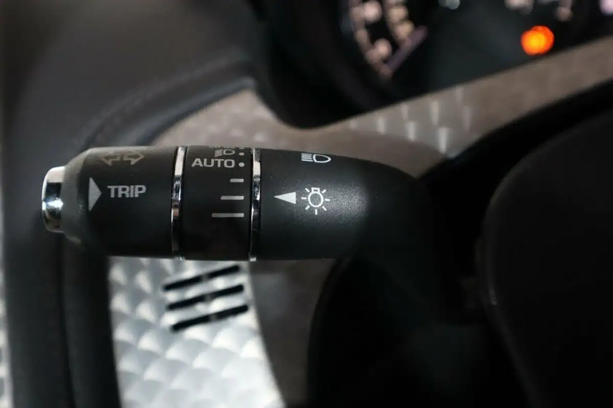 2011-jaguar-xk-50-v8-coupe-auto-big-19