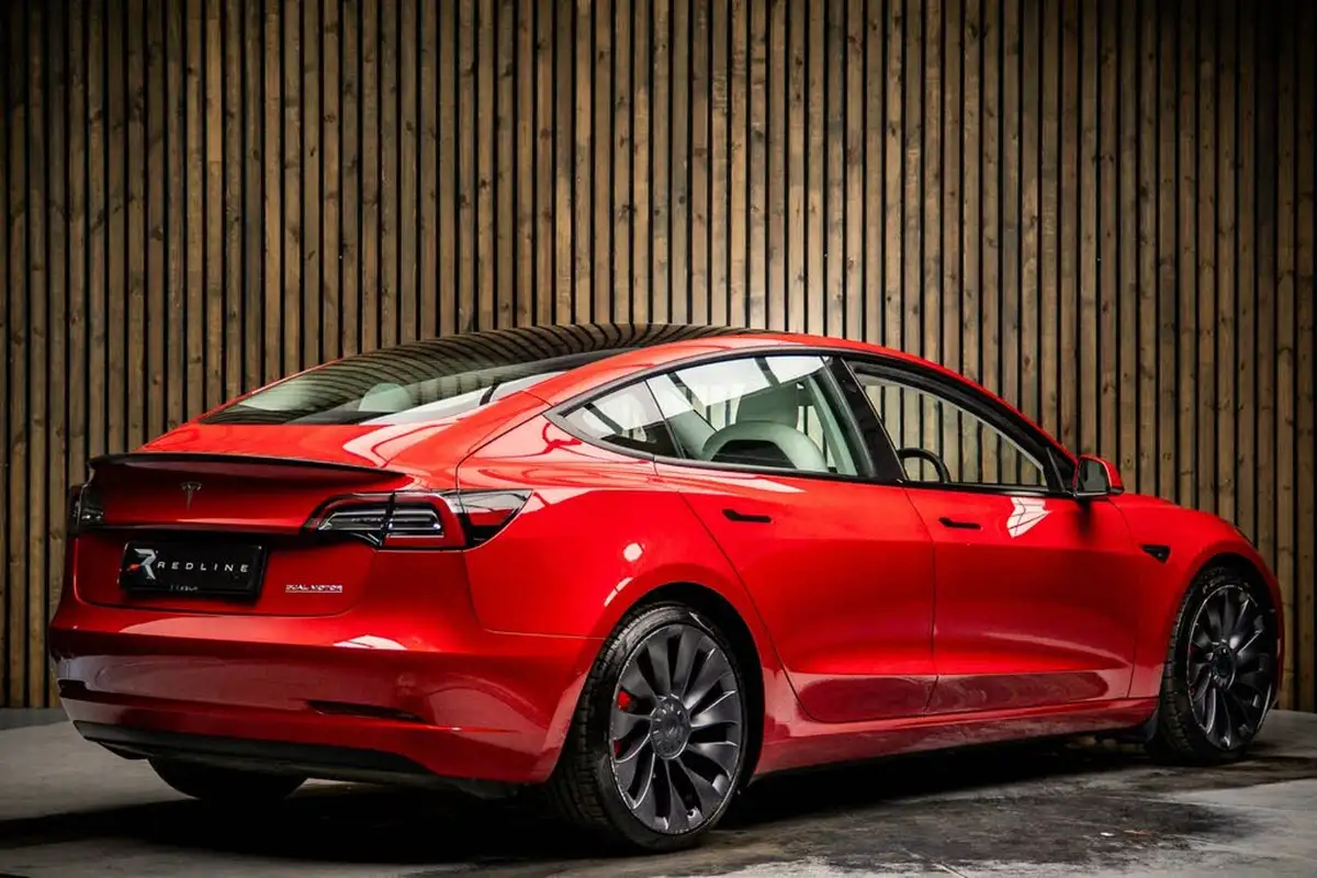 2020-tesla-model-3-e-performance-big-3
