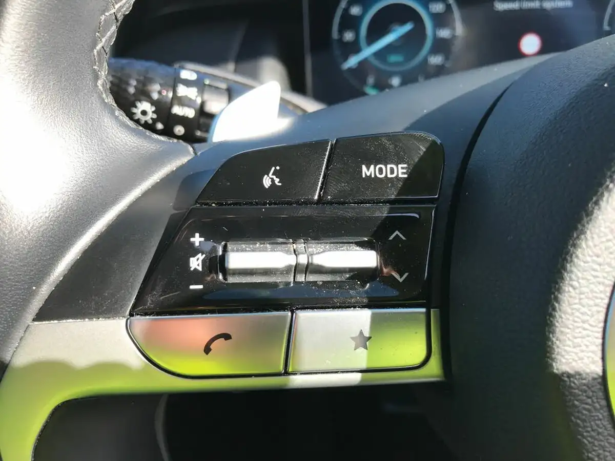 2023-hyundai-tucson-16-t-gdi-se-connect-230ps-hybrid-auto-big-24